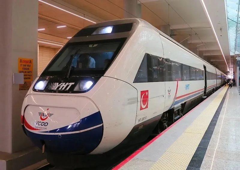 YHT Tren